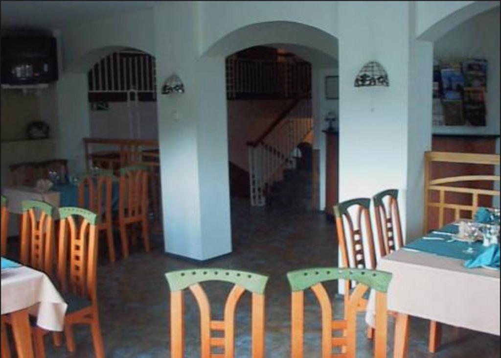 Hotell De Tolly Tõrve Exteriér fotografie